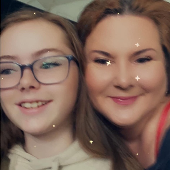 Meet your Posher, Jennifer - Picture 3 of 4